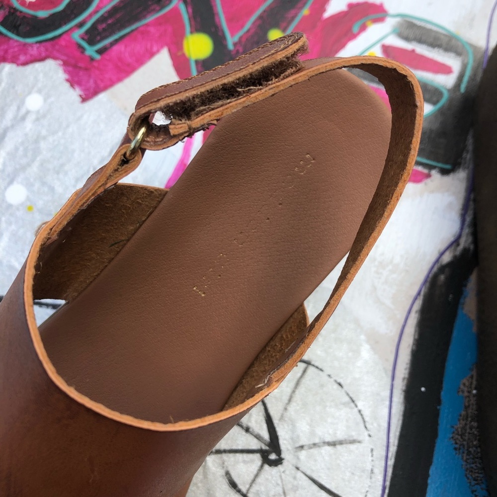 SOLD Madden girl brown platform sandals - Picture 5 of 5